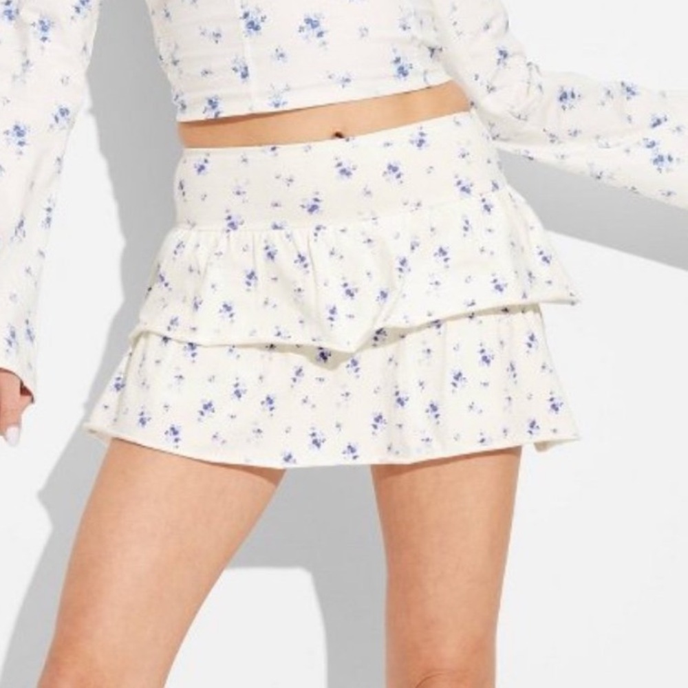Floral Print Cream Skirt nwt wild fable